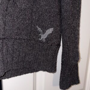 American Eagle Men’s M Dark Gray Sweater